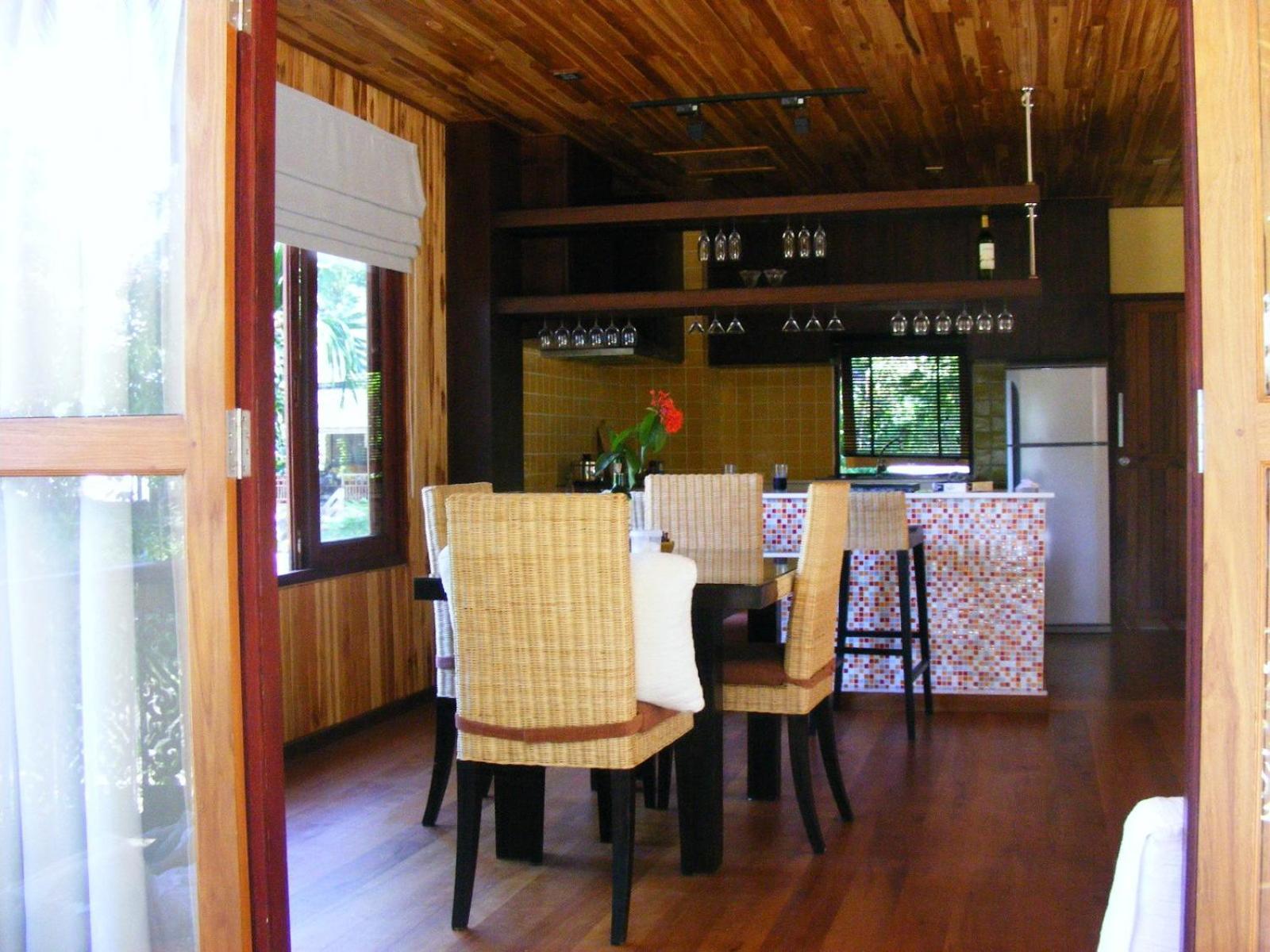 Baan Banyan Villa, Wood House Short Walk To Mae Nam Beach Kültér fotó