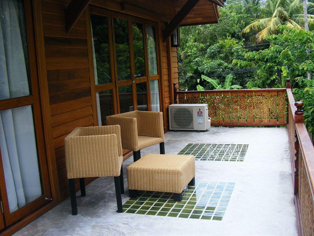 Baan Banyan Villa, Wood House Short Walk To Mae Nam Beach Kültér fotó